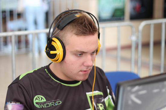 英雄联盟S12小组赛第八日总结：GENG还是第一