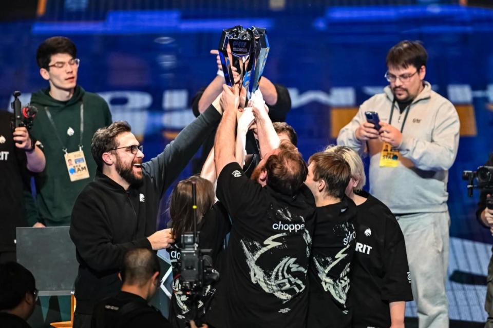 Fnatic 输给了 Imperial ，而 Passion UA 未能战胜 3DMAX