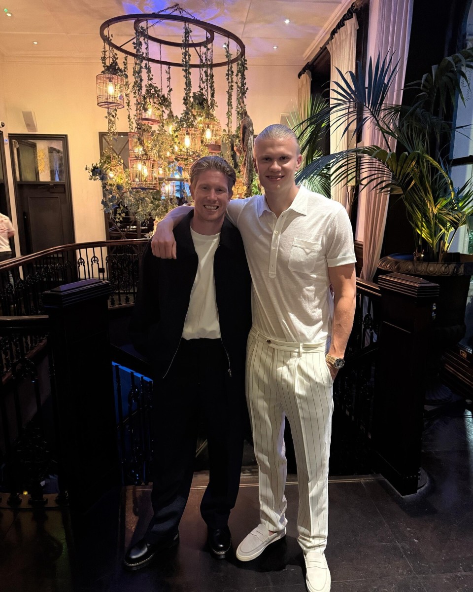 皇马客战巴列卡诺大名单：姆巴佩领衔，米利唐、阿拉巴在列（皇马客场挑战巴列卡诺名单出炉：姆巴佩领衔，米利唐、阿拉巴入选）