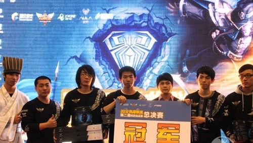 Bilibili Gaming 正式宣布2025赛季阵容❗ Xun 离队，Left Hand + ON 签订了一年的合同 + 其他球员续签了两年的合同