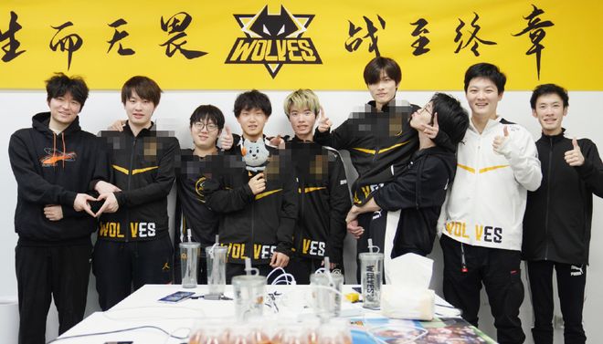 Invictus Gaming 拆解 FunPlus Phoenix - LPL 2025年第一分裂比赛日结果